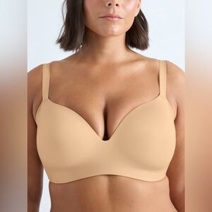 NWT Knix WingWoman Contour Bra in Nude size 8